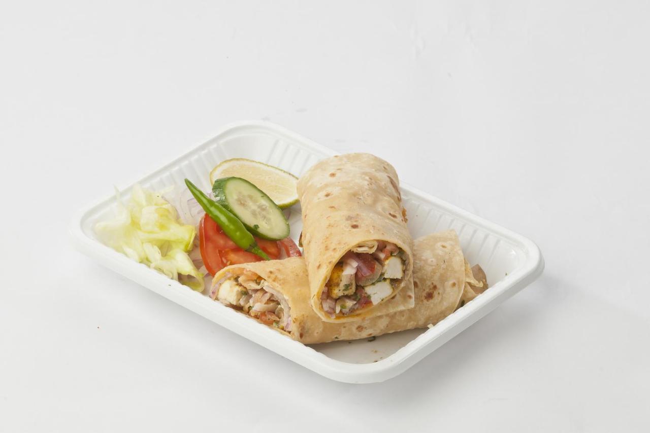 Oyo 75751-苏里亚酒店 Bahadrabad 外观 照片