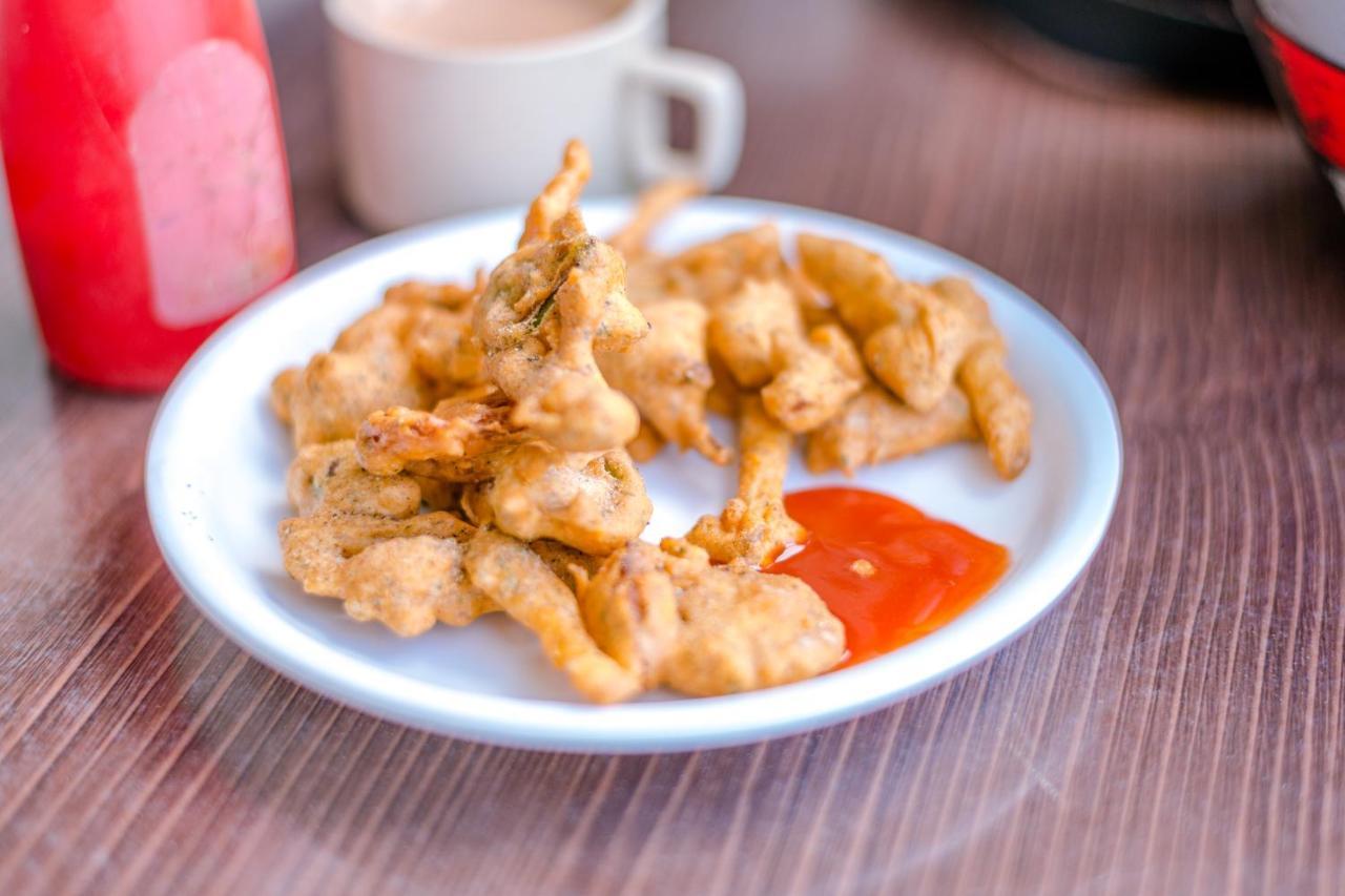 Oyo 75751-苏里亚酒店 Bahadrabad 外观 照片
